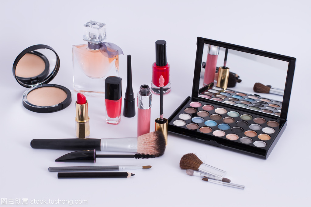 女性化妆品 美丽工具与自我表达的艺术